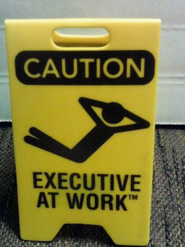 EXECUTIVE AT WORK - MINIATURE CAUTION WET FLOOR STYLE DESK SIGN - FREE SHIPPING
