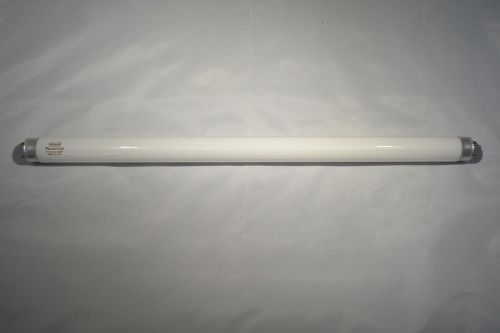 (25pcs) Panasonic F15T8/WW Straight T8 Warm White Color Fluorescent Tube Bulb