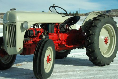 Ford Tractor 8n