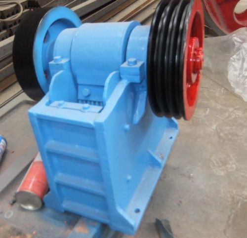 Brand New 60 X 100 2.4&#034;X4&#034; Universal Jaw Crusher With 2HP Motor Free Ship By Sea