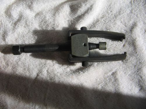 Plews puller Model 72-237 Made in USA  two arm
