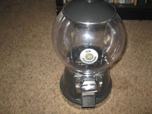 One Vending 50 cent Black Globe Gumball Machine with Key!