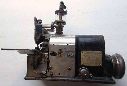 Merrow Style 60 BW - Industrial Sewing Machine / Works