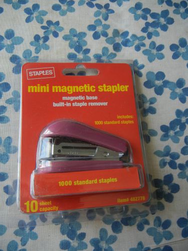 Staples Mini Magnet Magnetic base Stapler Pink with 1000 standard staples NEW