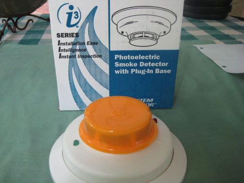 4W-TB System Sensor - 4 Wire Photoelectric Smoke Detector with plug in base -NEW