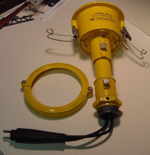 4 Hughey and Phillips FAA Type L-861 Airport Helicopter Safety Light