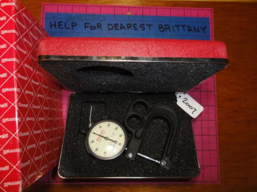 Starrett 1015BZ PORTABLE HAND GAGE 0-1&#034; .001 DIAL. W/CASE AND BOX        463