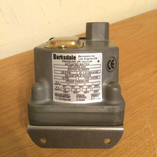 New Barksdale D2T-A3SS-Q24 Pressure or Vacuum Actuated Switch