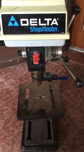 DELTA SHOPMASTER DP200 DRILL PRESS TABLE TOP IN GREAT CONDITION MULTI SPEED