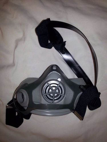 One GPT F-950 Respirator Mask (NEW)