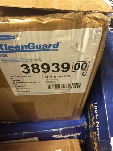 KleenGuard A35 Coveralls Hooded, X-Large White, 25/Carton KCC38939 38939 3893900