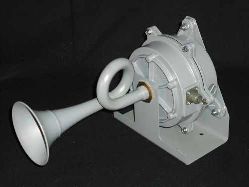 *new* federal signal resonating horn 56-024-4-2z aircraft ship safety fire horn for sale
