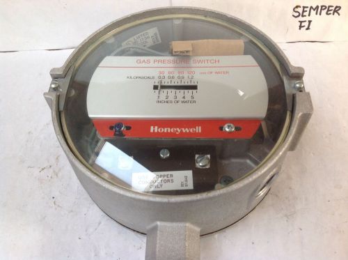 HONEYWELL C437H-1043 Gas/Air Pressure Switch, .5&#034;-5.5&#034; Water Range.  NIB