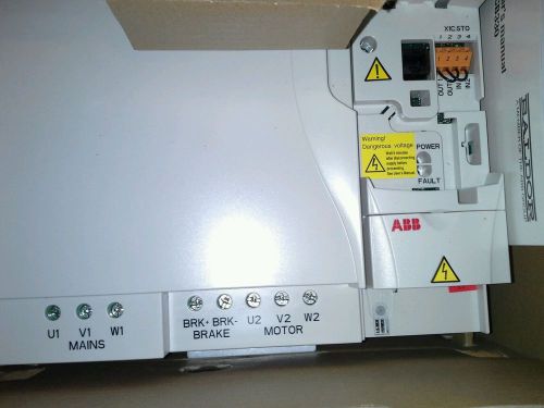 ABB 7.5 kw 10 hp 3ph 200-240 volt drive ACB330-03U-31AO-2