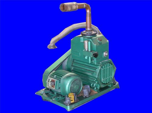 Very nice pfeiffer balzers dual stage belt driven rotary vacuum pump duo 100 for sale