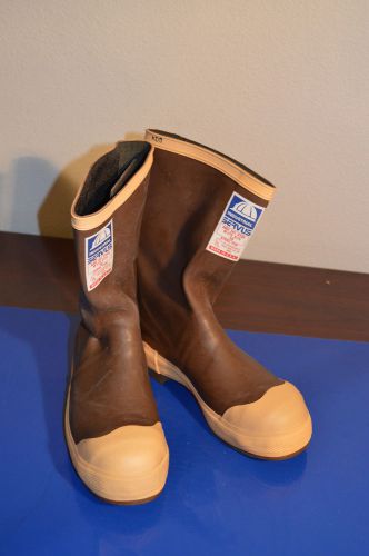 Servus industrial steel toe boots 11&#034;l x 3-3/4&#034;w x 11x3/4&#034;h size 6 ansi z41 for sale