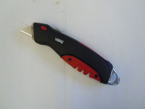 Quick Change Utility Knife With Glass Cutter
