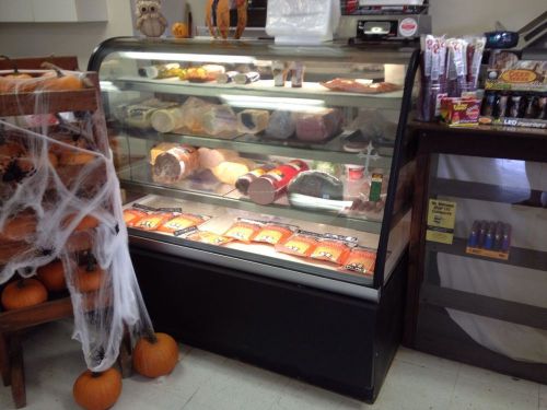 5 ft Federal Deli case with glass shelves