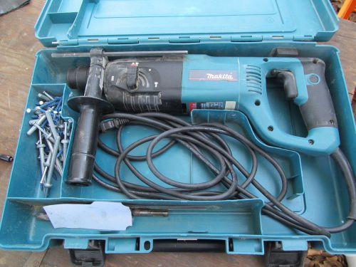 MAKITA CORDED ELECTRIC ROTARY HAMMER DRILL HR2455 IN CASE