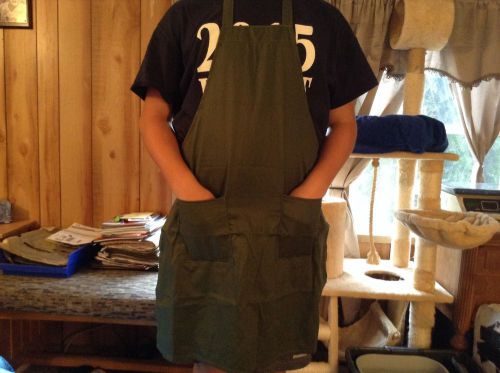 Two pocket full size 30&#034; x 34&#034; hunter green apron for sale