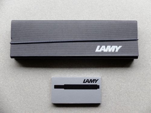Lamy Safari Fountain Pen (Charcoal) Extra Fine Nib + extra Lamy ink cartridges