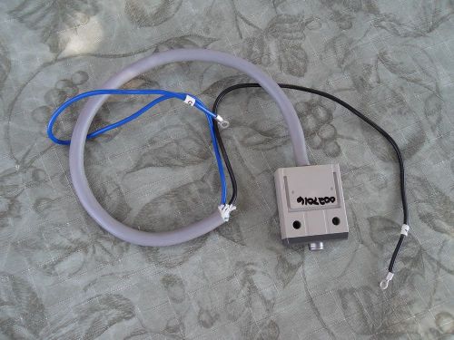 Omron d4c-1601 limit switch roller plunger w/ cable new for sale