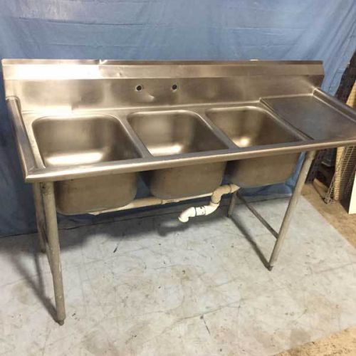 John Boos E3S8-18-14T18 3 Compartment Sink with right side drainboard