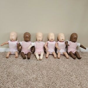6 LAERDAL LITTLE ANNE INFANT BABY CPR TRAINING MANIKIN - NICE CONDITION- EXTRAS!