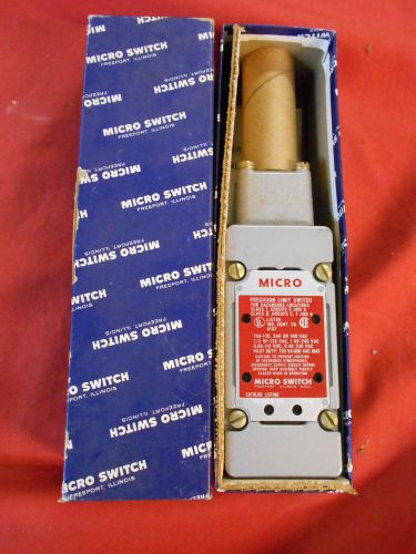 Vintage Honeywell Micro precision limit switch 105ML1-E1 with roller actuator