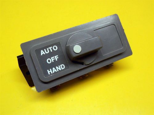Furnas 49sasb1 horiz selector switch kit hand-off-auto size 00-3 1/2 nema 1-open for sale