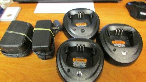 Motorola radio chargers lot of 3 DOCKS  2 power supply  CP150 CP200  WPLN4137BR