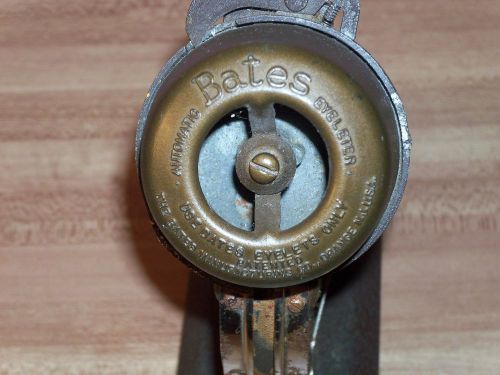 BATES Automatic EYELETER Vintage HAND PRESS OPERATED Model 40 WORKS GREAT EYELET