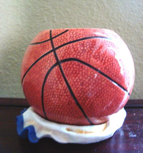 BASKET BALL 3 1/2&#034; Desk Top Basketball Ceramic Pen Pencil Holder - Sports Fan