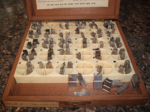 Kingsley Machine Type Park Avenue Capitals &amp; Lower Case In Wooden Box 215 pcs