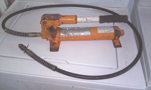 Central Hydraulics 4 Ton Portable Puller