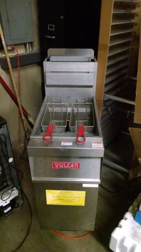 Vulcan 45lb natural gas fryer with filter for sale