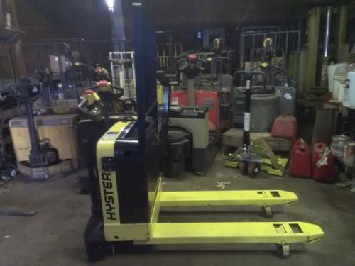 Hyster Pallet Jack W402, New Batteries, New Charger, re-conditioned