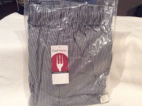 NEW CHEF WORKS XL CHEF PANTS BLACK AND WHITE