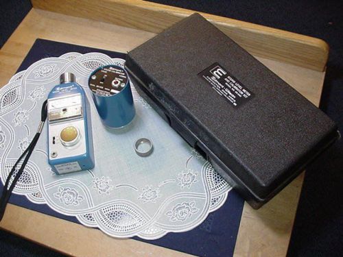Edmont-Wilson Model 60-540 Sound Level Meter and Calibration Kit Used