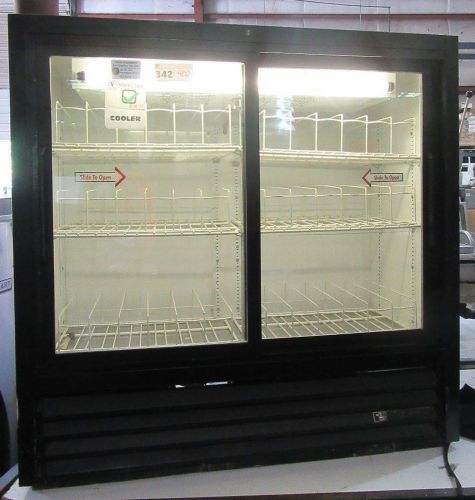 True gdm-41c-48-ld reach in 2 sliding door beverage merchandiser cooler for sale