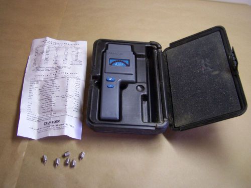 DELMHORST J-LITE MOISTURE METER W/ 6 EXTRA TIPS AND CASE