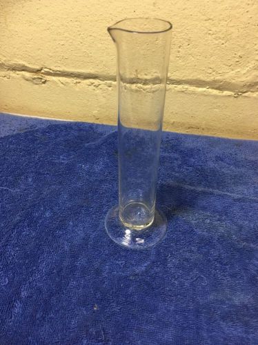 Vintage  GLASS CHEMISTRY BEAKER w Spout Test Tube 8&#034; Science Lab