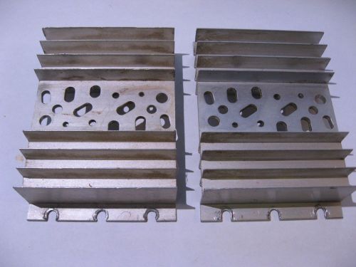 Qty 2 Aluminum Heat-Sink Extrusions 4-1/2 x 3 x 1 LWH Universal Dual Mount USED