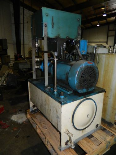 7.5 hp hydraulic unit w/ vickers pump, type# pvb15rswy31cm11, w/ heat exchanger for sale