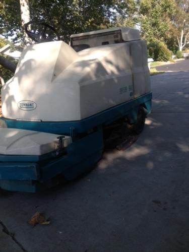 2000 tennant 515 brooms &amp; sweepers for sale