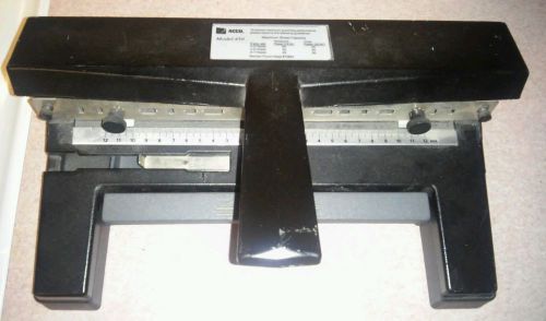 Acco Industrial Heavy Duty Hole Punch Model 450 Adjustable Tested Working