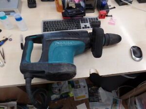 Awesome Makita HM1203C SDS-Max Variable Speed 20 LB demolition Hammer