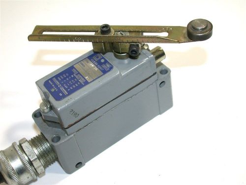 SQUARE D ROTARY LEVER ARM LIMIT SWITCH  9007AW16