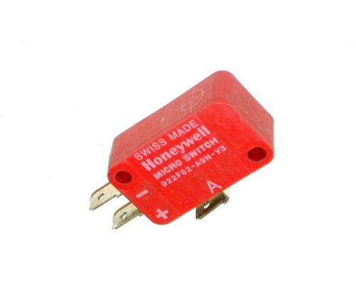 NEW HONEYWELL MICRO SWITCH  LIMIT SWITCH  MODEL  922FS2-A9N-V3  (16 AVAILABLE