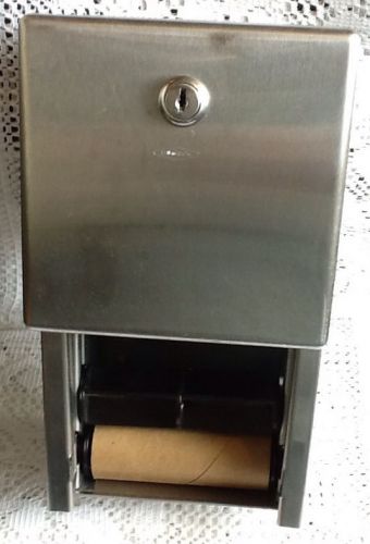 Industrial toilet paper dispenser